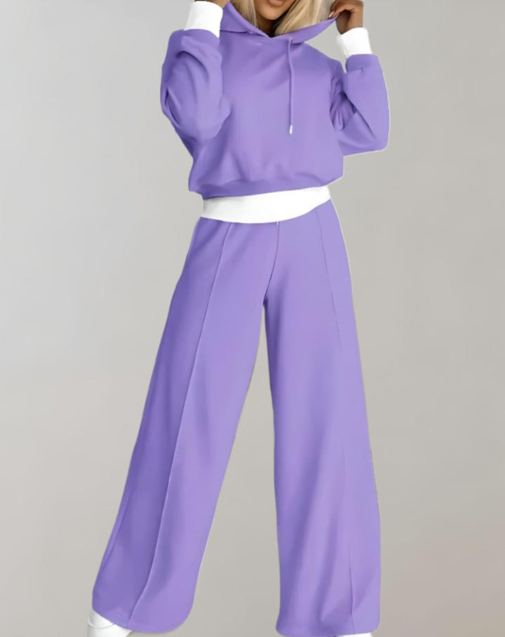 Eleganter Damen Freizeitanzug "Savannah": zweiteiliges Outfit mit Kapuzenpullover und weiter Hose für jeden Anlass.