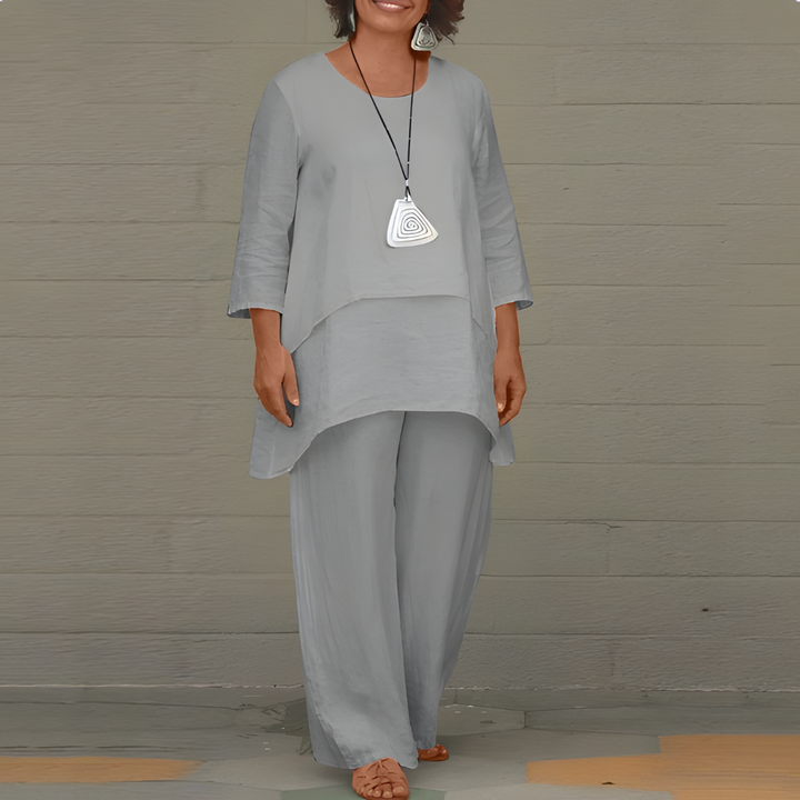 Komfortables Damen Bekleidungsset Marina, zweiteilig, als stilvolle Freizeitkleidung & Loungewear. Große Größen verfügbar.