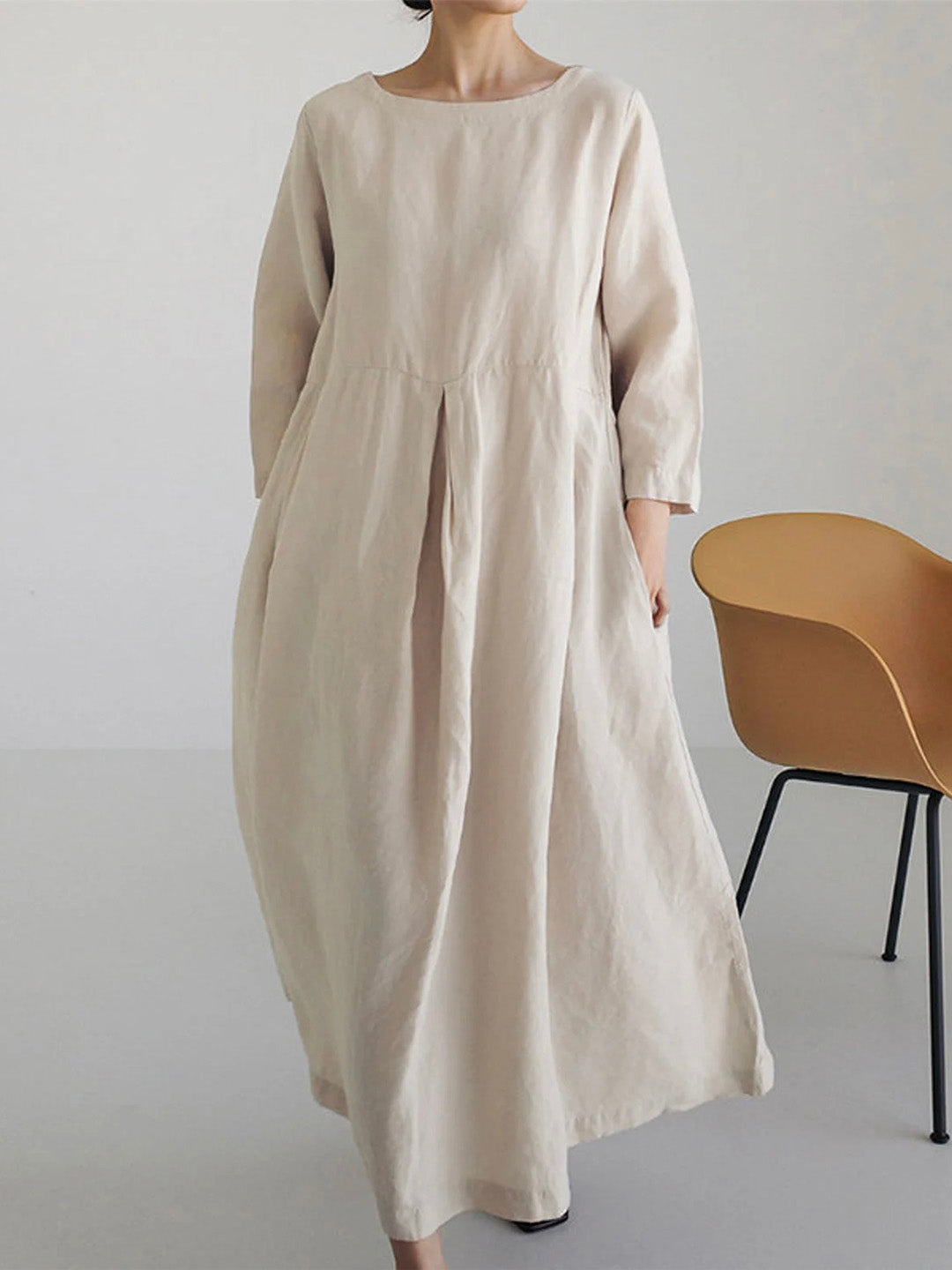 Elegantes Sommerkleid für Damen, langes Freizeitkleid mit praktischen Seitentaschen.