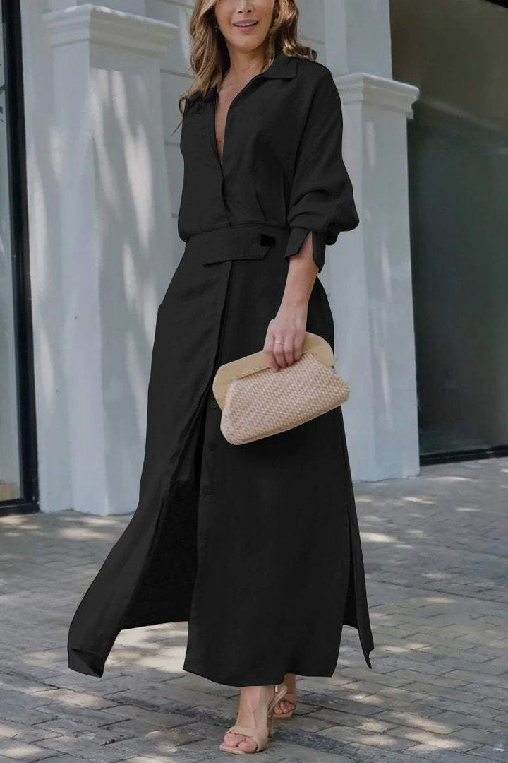 Langes Damen Freizeitkleid mit V-Ausschnitt und bequemem, fließendem Material für entspannte Tage.
