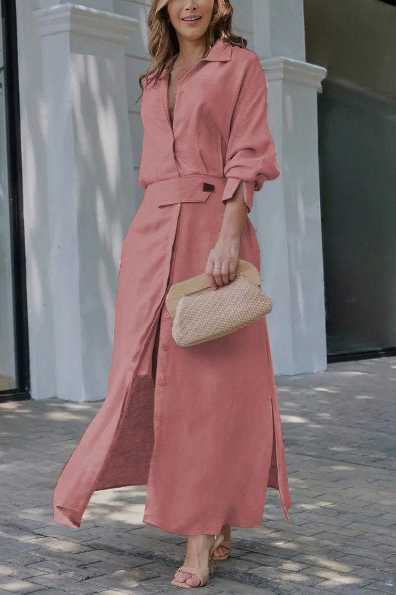 Fließendes Damenkleid in Maxilänge mit modernem V-Ausschnitt, perfekt für einen stilvollen Auftritt.