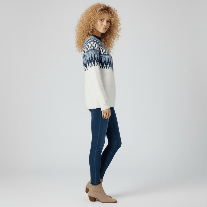 Warmer, gemütlicher Damen Strickpullover im nordischen Stil; perfekt für kalte Wintertage.