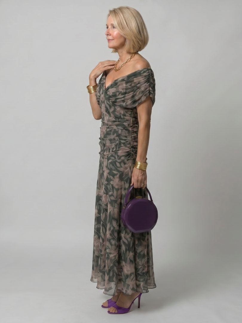 Off-Shoulder Freizeitkleid für Damen, leicht fließender Stoff, ideal für Strandtage und Stadtbummel.