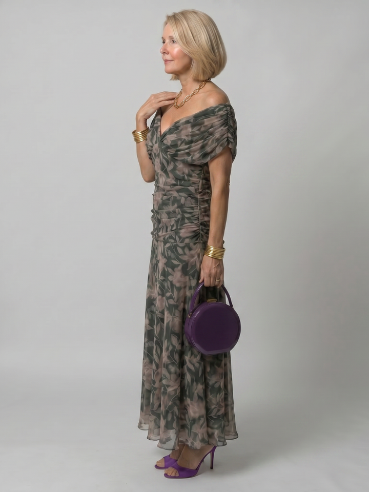 Off-Shoulder Freizeitkleid für Damen, leicht fließender Stoff, ideal für Strandtage und Stadtbummel.