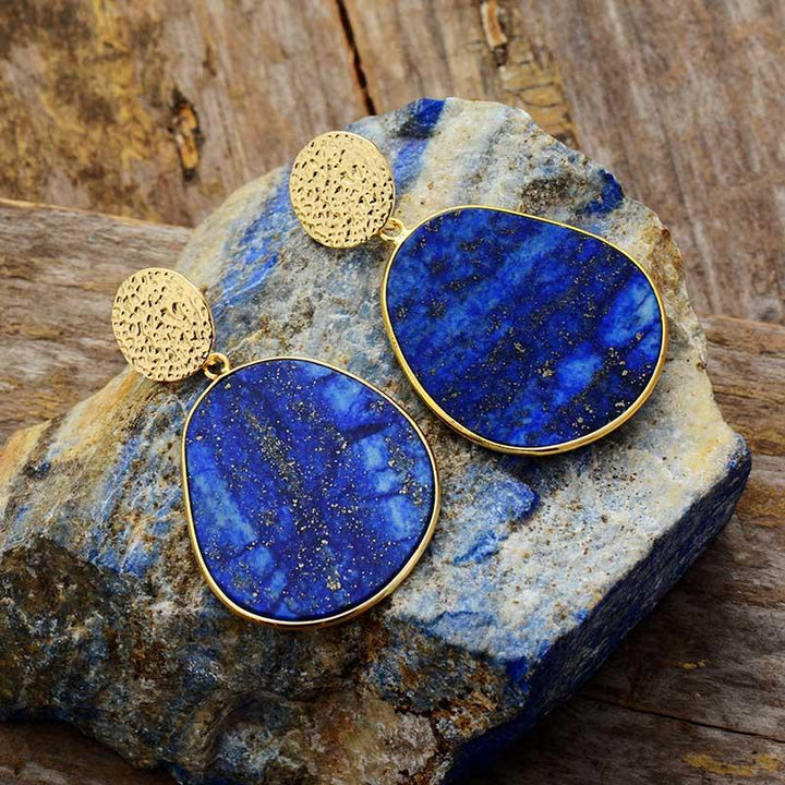 Schützende Damen Ohrringe mit Lapislazuli & Tigerauge. Handgefertigter Schmuck für Frauen.