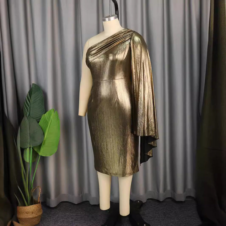 Glitzerndes One-Shoulder Abendkleid für Damen mit elegantem Schnitt, ideal als Partykleid oder festliches Cocktailkleid.