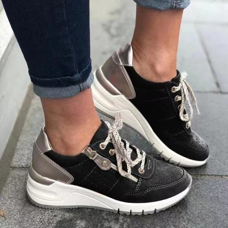 Komfortable Damen Orthopädie-Sneaker für Hallux Valgus, mit Fußgewölbestütze & extra breitem Zehenraum.