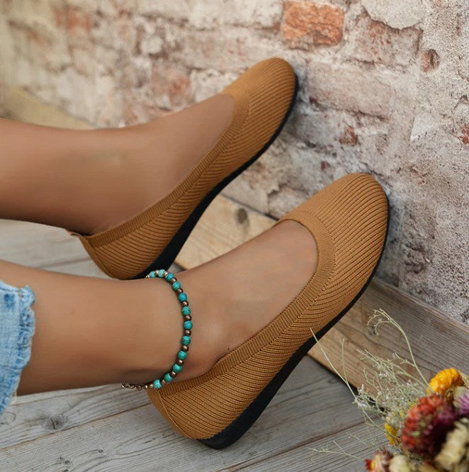 Bequeme orthopädische Ballerinas für Damen, vielseitige Alltagsschuhe mit flexiblem Fußbett.
