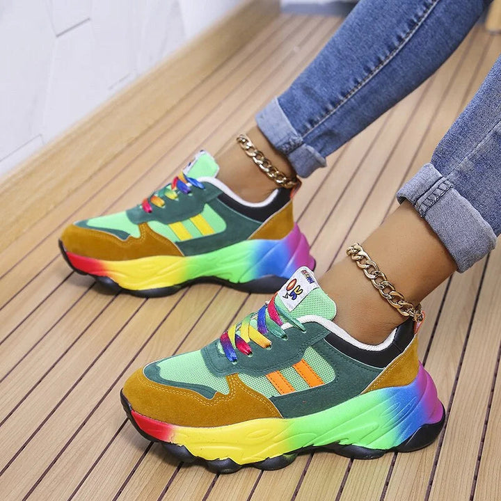 Bequeme orthopädische Damen-Sneakers Zoë, ideal für Alltag und Freizeit, mit hervorragender Dämpfung.