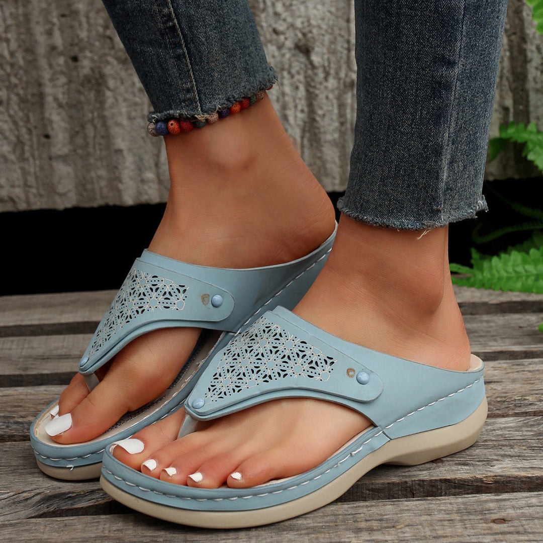 Damen orthopädische Sommersandalen mit weichen Riemen; bieten ganztägigen Komfort & Halt.
