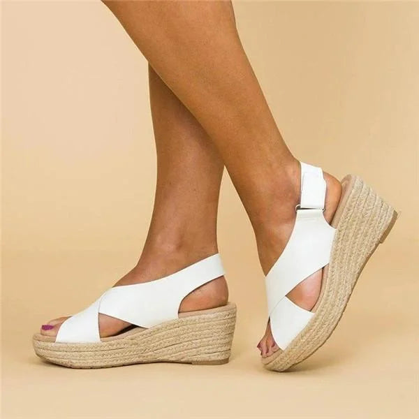 Modische orthopädische Frauen Keilabsatz-Espadrilles mit Jutesohle für stilvollen Sommerkomfort.