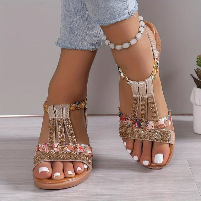 Elegante und orthopädische Keilsandalen für Damen. Bieten Komfort und unterstützen die Fußgesundheit.