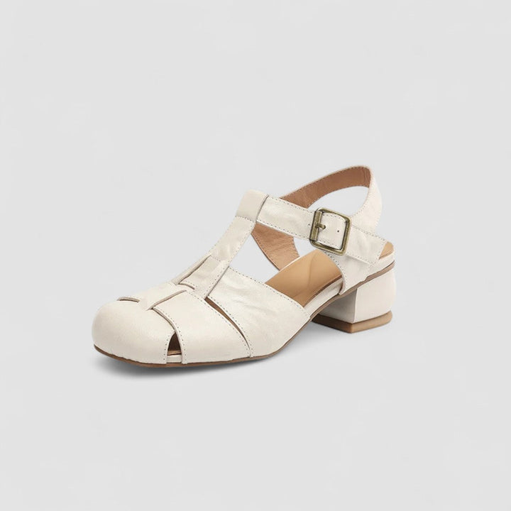 Moderne beige orthopädische Mary Jane Schuhe für Damen. Stilvolle, bequeme Alltags-Komfortschuhe.