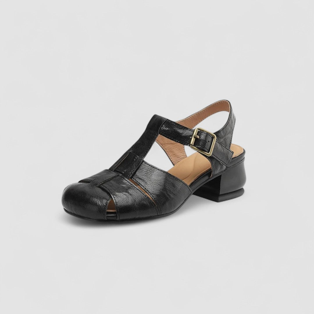 Orthopädische Damen Mary Jane Schuhe mit stabilem Blockabsatz. Schwarze Bequemschuhe für den Sommer.