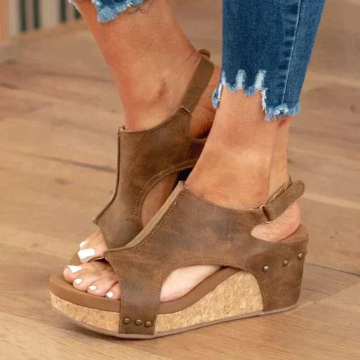 Damen orthopädische Sandalen in stilvollem Design, ideal für Komfort und Fußgesundheit im Sommer.