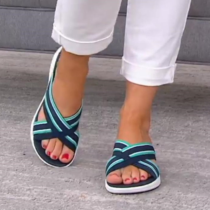 Stylische Damen Orthopädie-Sandalen mit Memory Foam Sohle für Komfort und Fußgesundheit im Sommer.