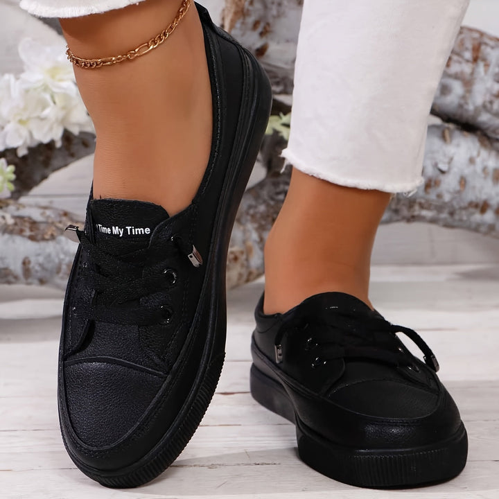 Orthopädische Damen Sneaker mit Schnürung, atmungsaktiv und bequem für den ganzen Tag; in Weiß erhältlich.