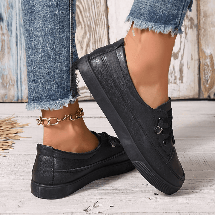 Weiße Damen Orthopädische Schnürschuhe: atmungsaktive Freizeitschuhe für höchsten Tragekomfort und Stil.