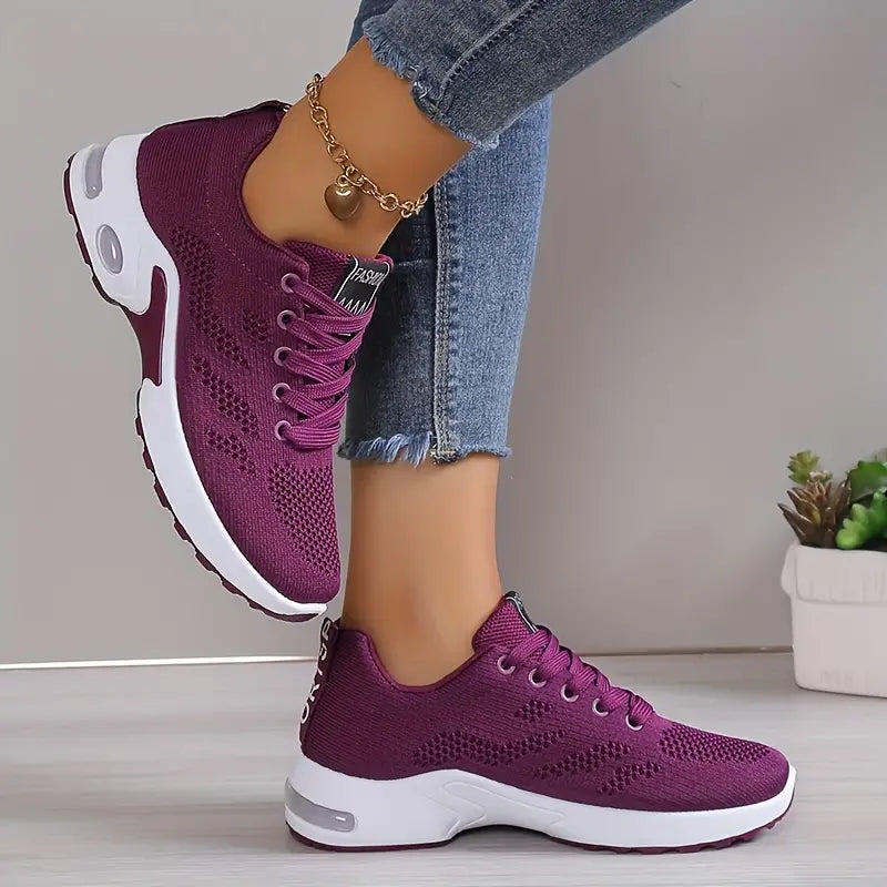 Modische Damen Freizeitschuhe, orthopädisch. Maximale Bequemlichkeit für aktive Frauen.