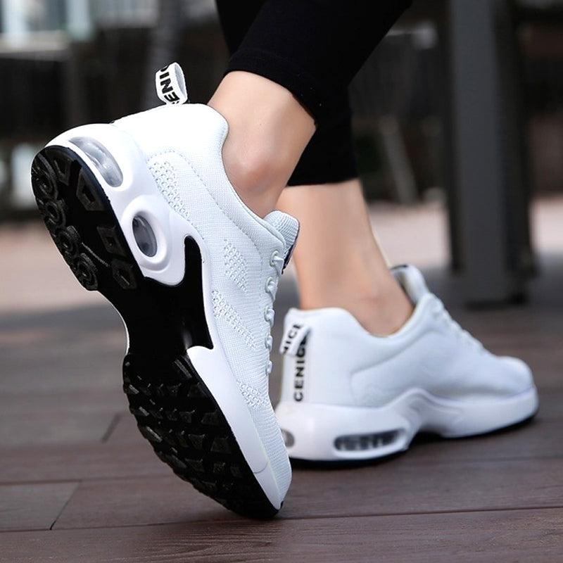 Sportliche Damen Orthopädische Schuhe. Ideal als Gehschuhe und Sportschuhe. Rutschfeste Sohle.