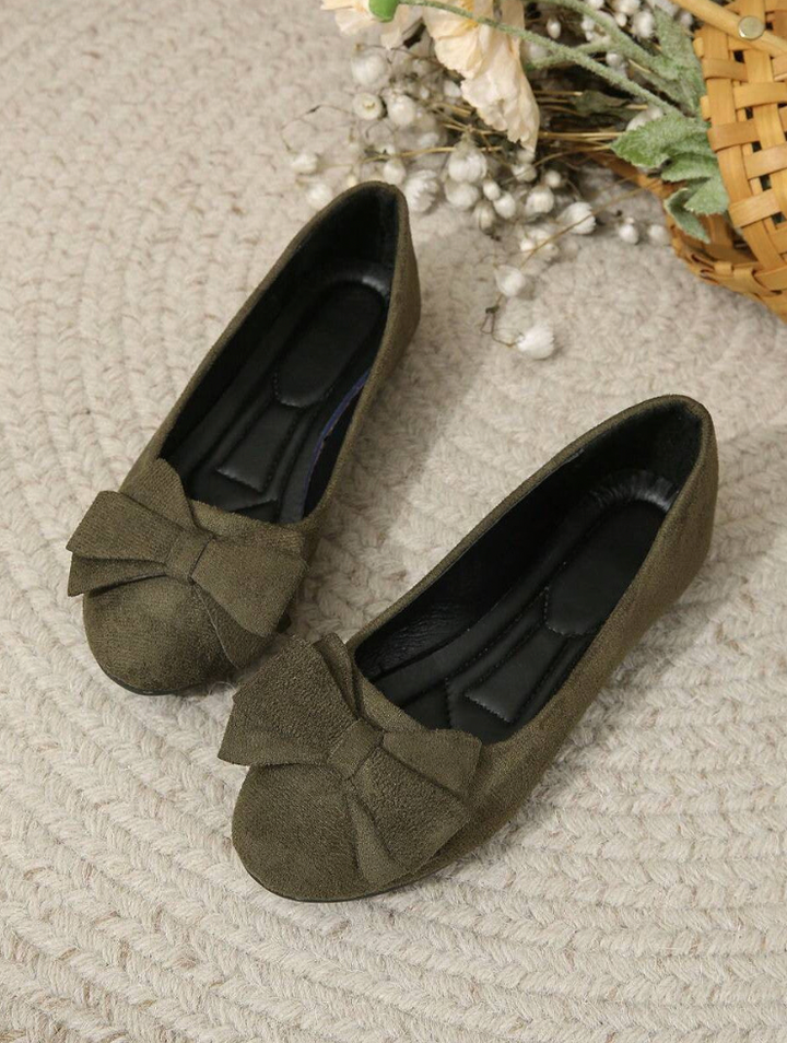 Bequeme Damen Orthopädie-Schuhe Olivia, ideal zur Linderung von Plantarfasziitis und Arthritisschmerzen.
