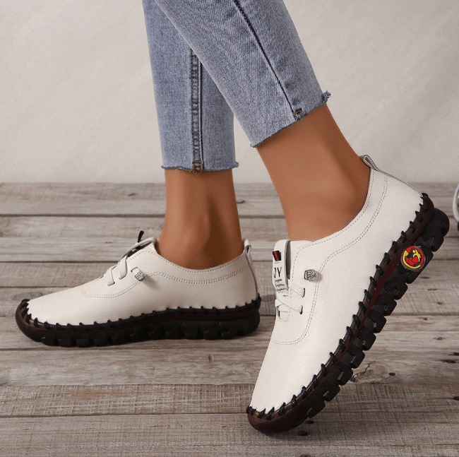 Leichte & flexible Damen Orthopädische Slipper Elena. Für bequemen Gang & Fußunterstützung.