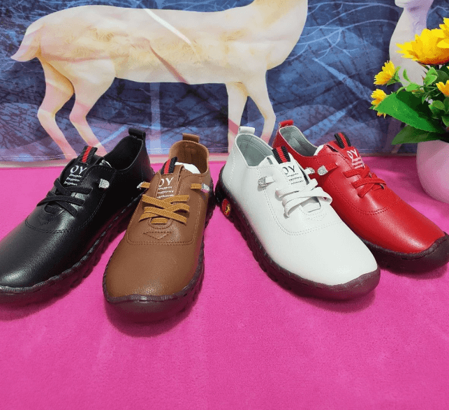 Flexible, bequeme Damen Orthopädische Slipper Elena. Perfekte Schuhe für lange Tage.