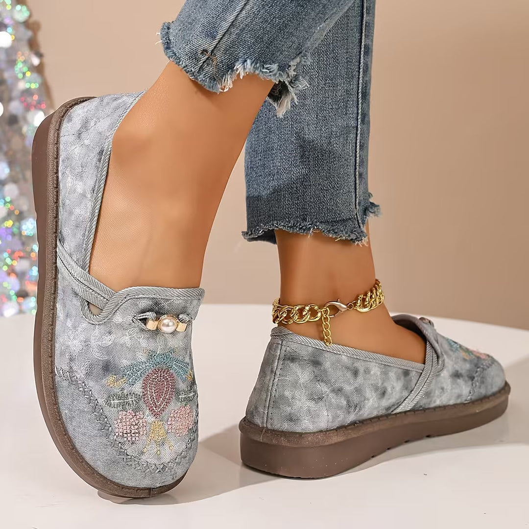 Vielseitige Damen Slipper, orthopädisch, perfekte Alltagsschuhe und stilvolle Sommersandalen.