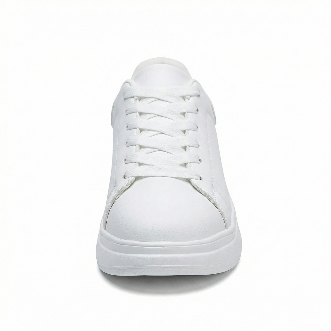 Schwarze Komfortschuhe für Damen: modische orthopädische Sneaker, die Eleganz und Fußgesundheit vereinen.