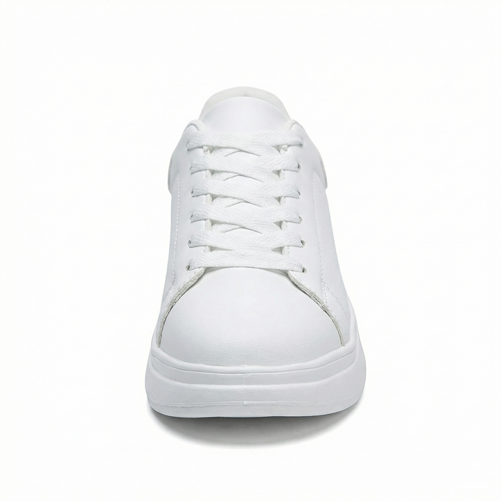 Schwarze Komfortschuhe für Damen: modische orthopädische Sneaker, die Eleganz und Fußgesundheit vereinen.
