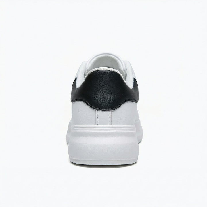 Leichte orthopädische Damen Sneaker in Weiß – perfekter Halt und Komfort für den ganzen Tag.