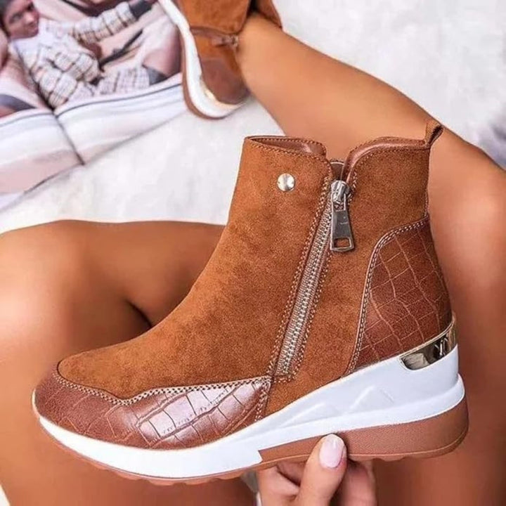 Elegante Damen Stiefeletten, orthopädisch & bequem, perfekt für stilvolle Herbst-Looks.