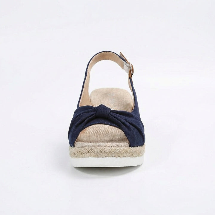 Damen Sandalen mit Zehensteg: fußfreundliche, orthopädische Schuhe für den Sommerkomfort.