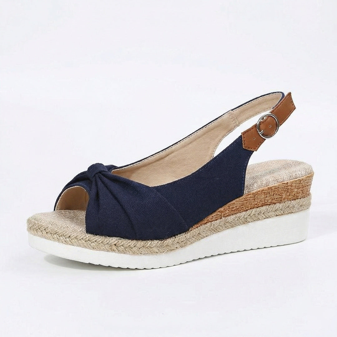 Diese Damen Zehensteg Sandalen bieten orthopädischen Komfort und stilvolles Design.