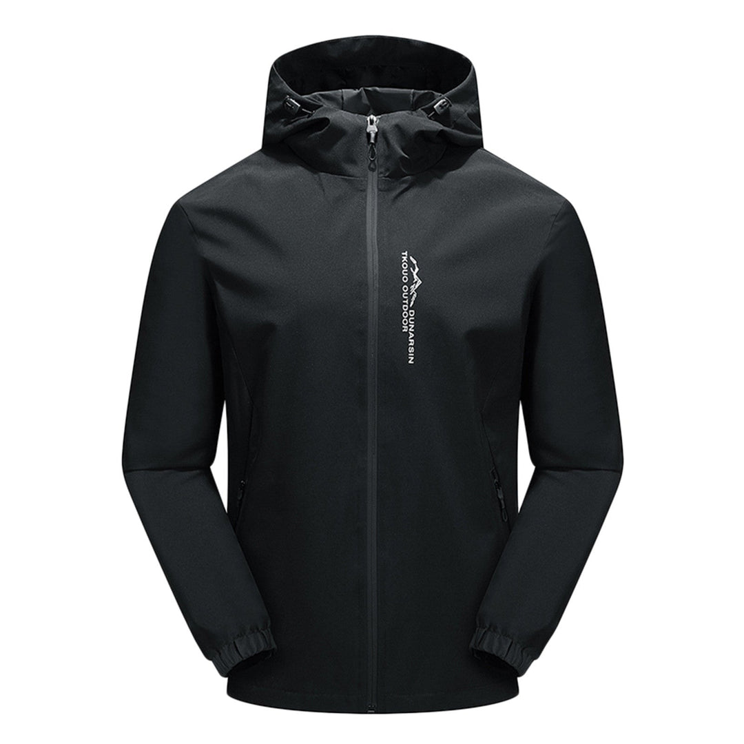 Nahaufnahme der robusten Damen Sportjacke, wasserdicht & winddicht, mit praktischer Kapuze.