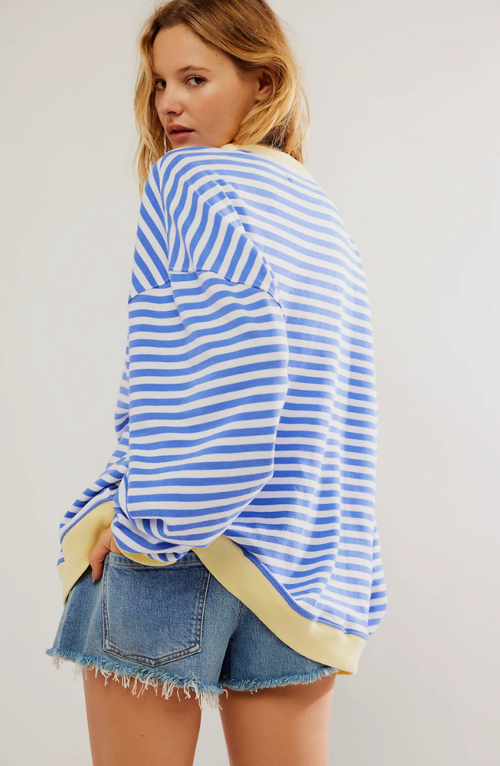Gemütlicher Damen Pullover gestreift im Oversize-Look, ideal für entspannte Tage.