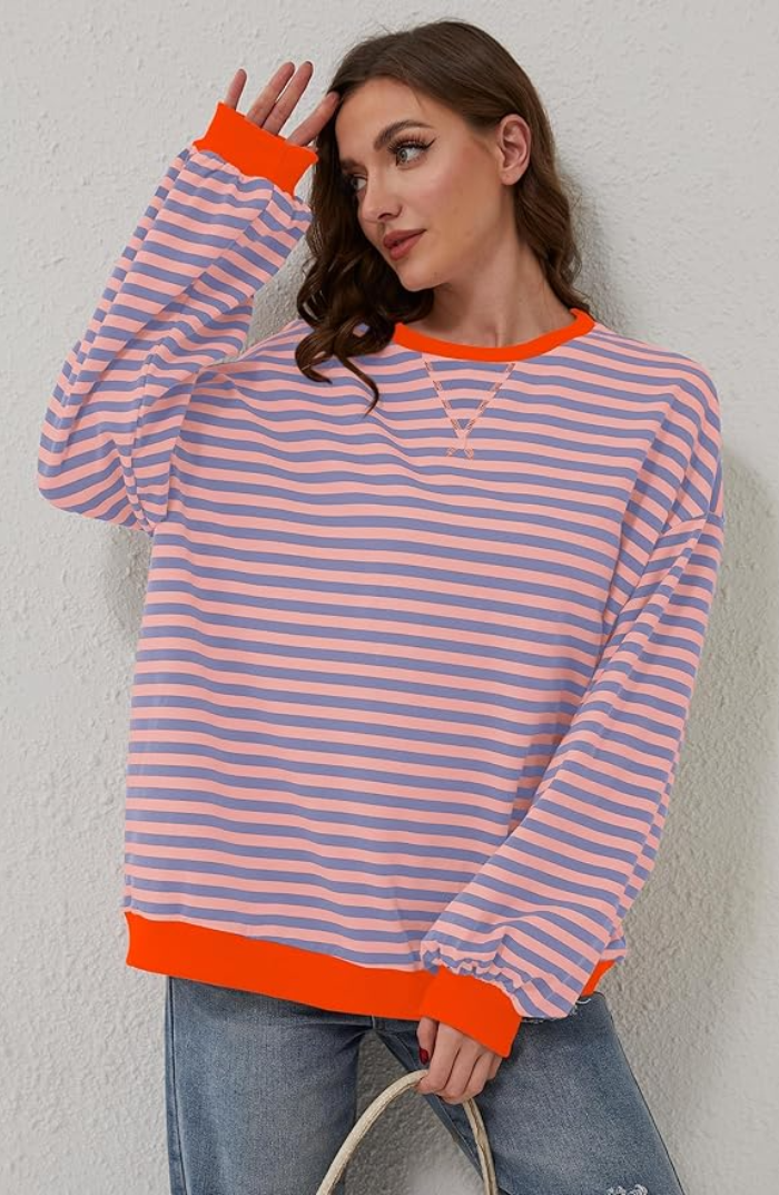 Stylischer Damen Winterpullover gestreift, Oversize-Fit für maximalen Komfort.