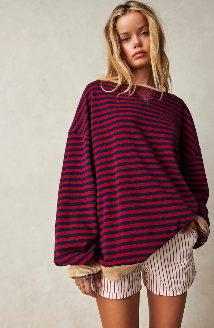 Modischer Damen Strickpullover in Oversize-Passform, bunte Streifen für Freizeitlooks.