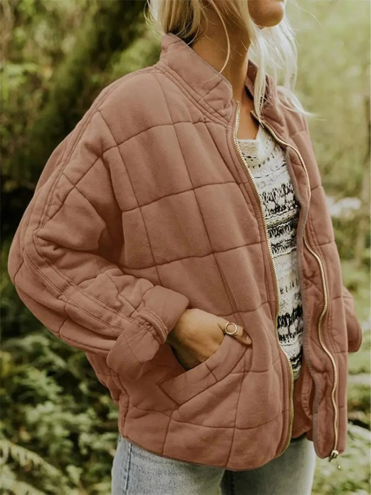 Stylische Damen Übergangsjacke Eliza mit Oversized Passform, gefüttert und modern.