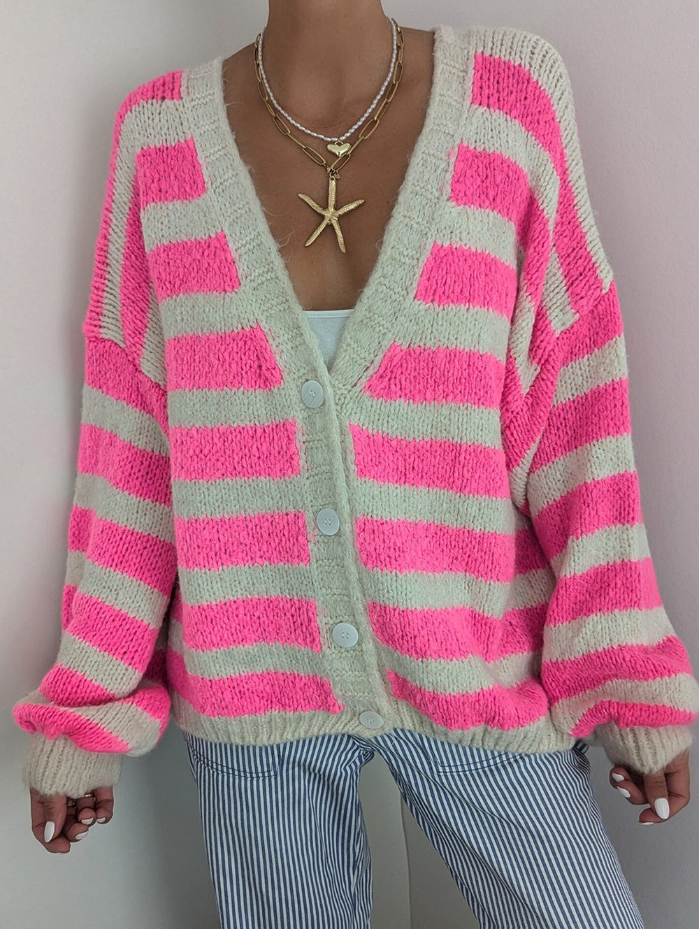 Vielseitige Damen Oversized Strickjacke mit Streifenmuster. Perfekt für Lagenlooks im Frühling & Herbst, sehr bequem.