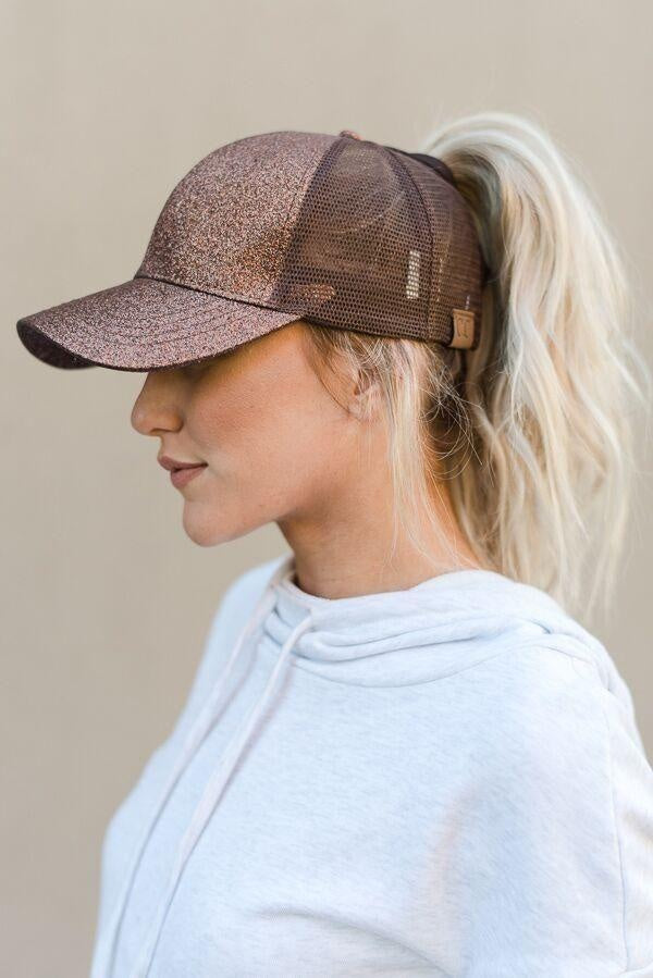 Beige Damen Pferdeschwanz Baseball Cap, verstellbar, ideal für den Sommer & Freizeit.