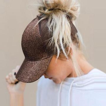 Unisex Pferdeschwanz Kappe in Schwarz, verstellbar, perfekt für Outdoor-Aktivitäten.