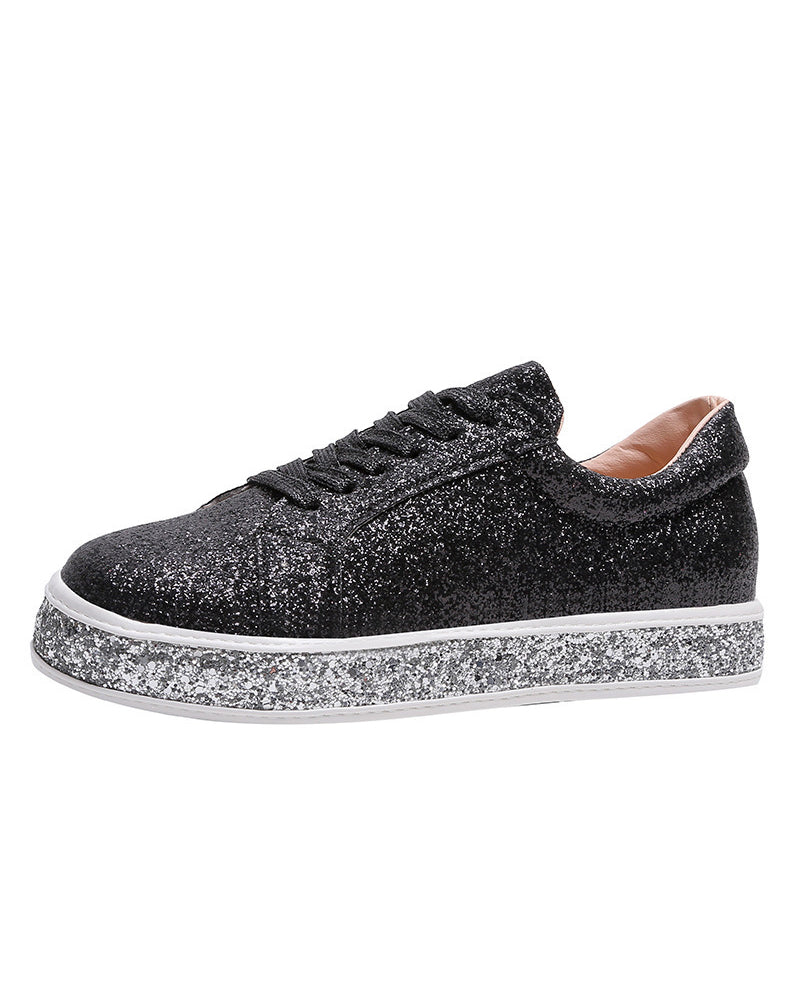 Freizeitschuhe Damen: Glamouröse Plateau Sneakers mit Glitzer, kombinieren Stil und ganzjährigen Tragekomfort.