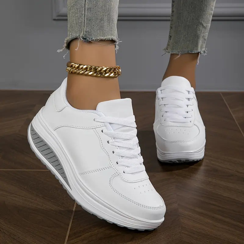 Damen Plattform-Sneaker, stilvoll, atmungsaktiv & bequem für den Alltag.