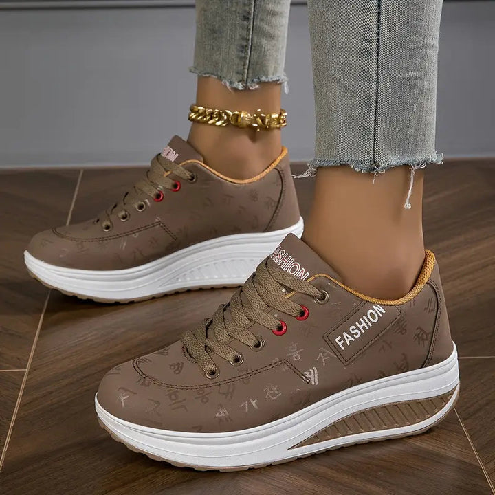 Stilvolle & bequeme Damen Plattform-Sneaker, der perfekte Freizeitschuh für den Alltag.