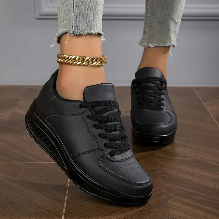 Bequeme atmungsaktive Damen Plattform-Sneaker, ideal für lange Tage und Freizeit.