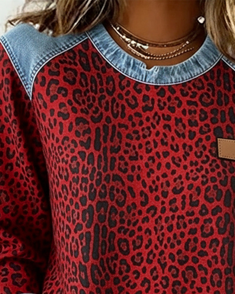 Damen Pullover mit Rundhalsausschnitt und trendigem Leopardenmuster-Patchwork, herbstliche Mode.