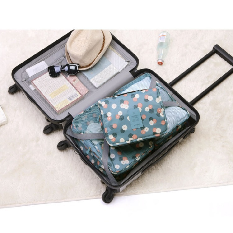 Robuste Reise Kosmetiktasche mit Haken, Polyester, ideal für Damen & Pflegeprodukte.