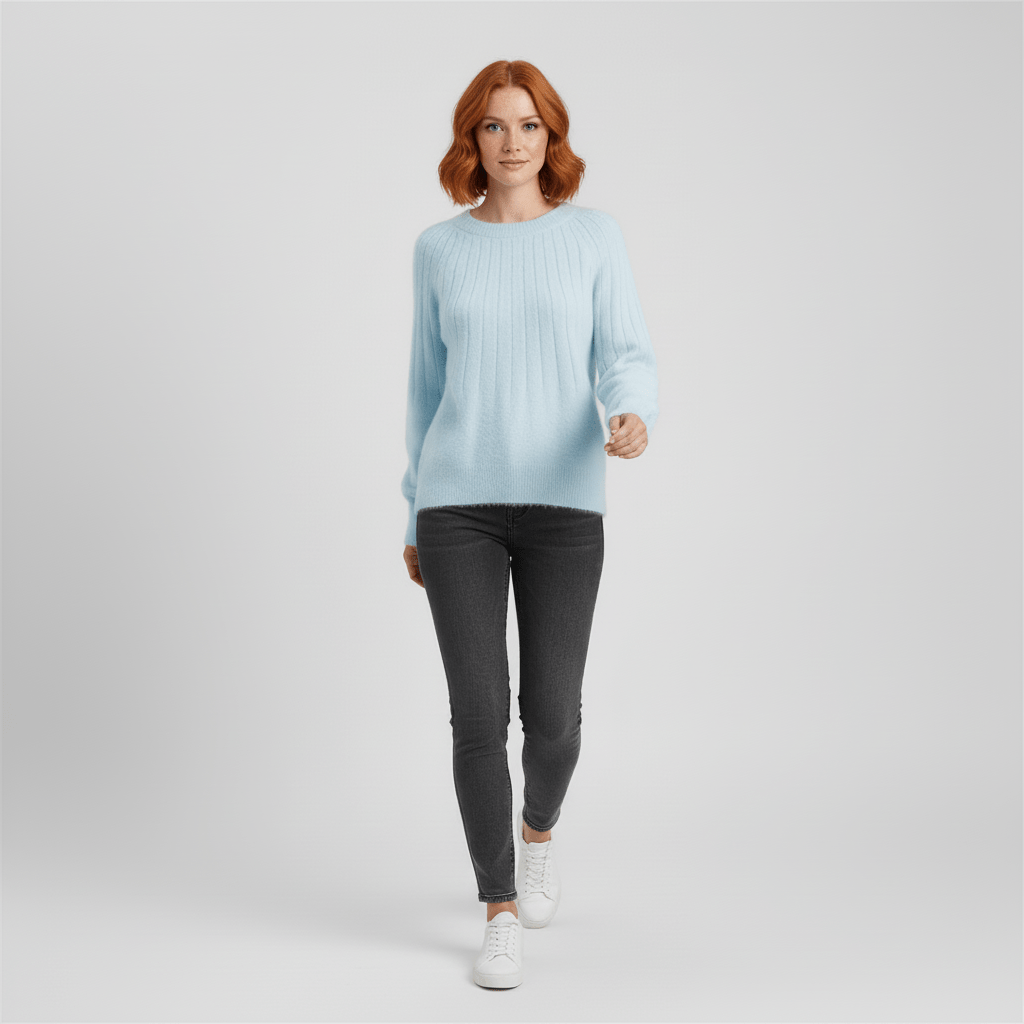 Komfortabler Rippstrick-Damenpullover mit Rundhals, perfekt für gemütliche Winterabende.