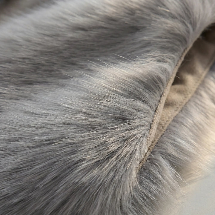 Stylische Damen Ärmellose Kunstfellweste Tahlia, weich und elegant für Herbst- und Wintermode.